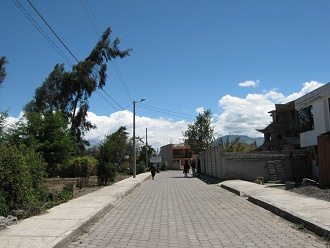 Die Seitenstrasse zum Gemeindehaus