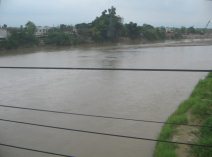 Panamericana in
                        Sd-Ecuador zwischen Huaquillas und Guayaquil,
                        Flussberquerung (01)