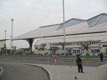 Guayaquil, der Metrov�a-Terminal Daule,
                          Panoramafoto 01