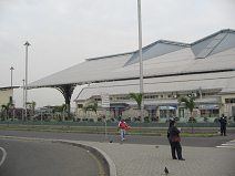Guayaquil, el Terminal Daule del sistema
                          Metrova, foto panormica 01