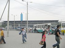 Guayaquil,
                          Terminal Terrestre nacional y internacional,
                          la entrada