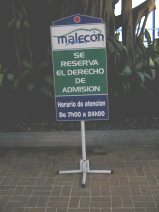 Guayaquil, malecn 2000, placa con los
                        tiempos de atencin, 7-24 horas
