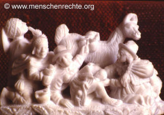 J�lio G�lvez 1987: Kunsthandwerk
                                aus "Huamanga-Stein"
                                ("piedra de Huamanga"): Geburt
                                auf dem Feld