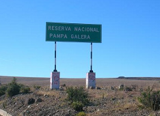 Nationales Reservat Pampa Galeras,
                          Grenztafel