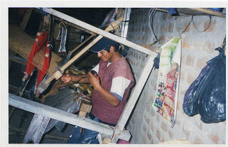 Colaborador al telar 01