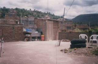 Jir�n La Mar 425, lavabo con ba�o afuera en
                        el techo
