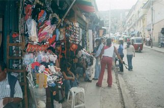 Marktst�nde am Jiron Vivanco