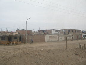 Panamericana Sur, lugar con calles en
                          tierra
