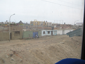 Panamericana Sur, lugar con calles en
                          tierra