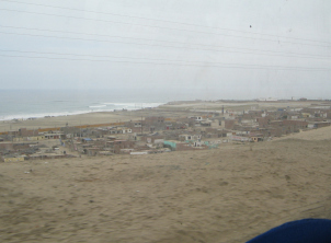 Panamericana Sur, lugar con playa y mar
                          03