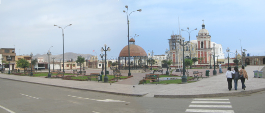 Chilca, plaza central,
                                    panorama