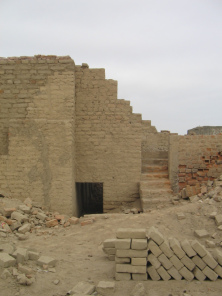 Chilca, ladrillero viejo con ladrillos