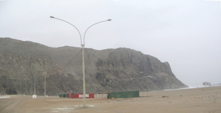 Chilca, avenida con cerro,
                                  panorama