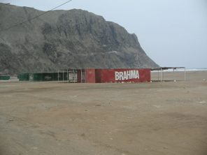 Chilca, playa con restaurantes cerrados