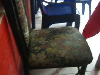 Chifa "Pekn" en Chimbote, una
                          silla