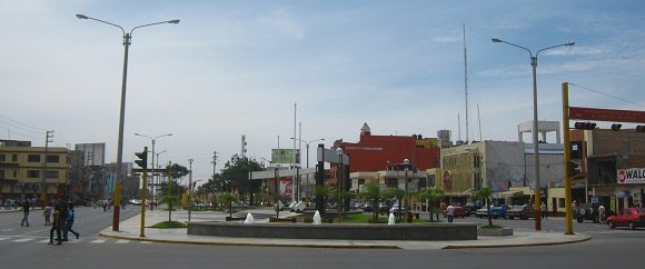 Avenida de la Torre, el bulevar con una
                          fontana, foto panormica