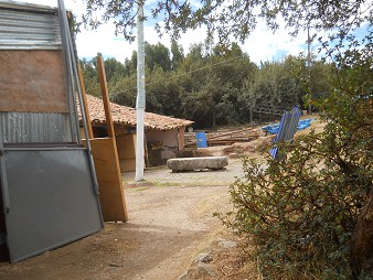 Little quarry of Sacsayhuam�n, the hamlet