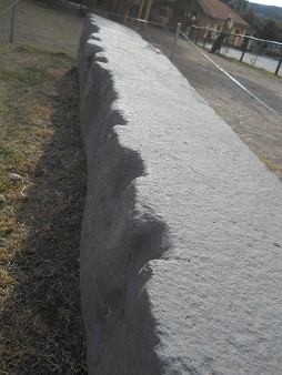 Cusco Sacsayhuam�n: zoom of the bolt chain