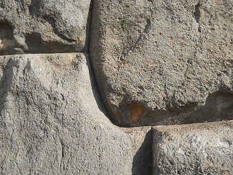 Cusco Sacsayhuamn, Mauer mit geschnittenen Steine, Detail 2