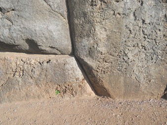 Cusco Sacsayhuamn, giant zigzag wall, detail 13