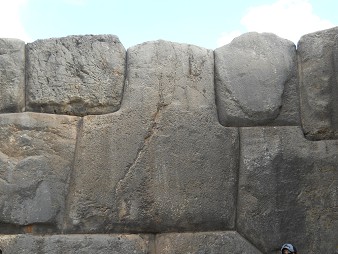 Cusco Sacsayhuamn, gigantische Zickzackmauer, Detail 16