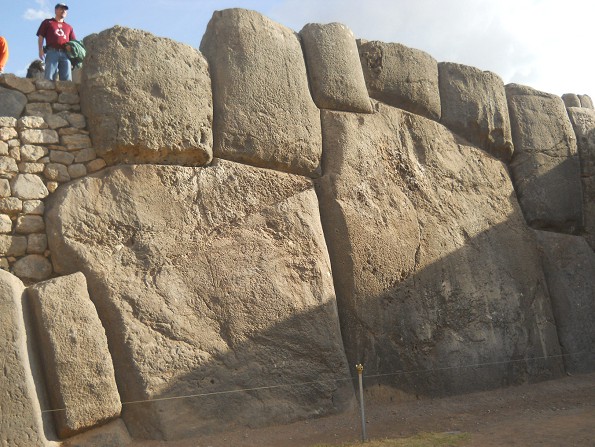 Cusco Sacsayhuamn, Mauer mit geschnittenen Steinen, Detail 27