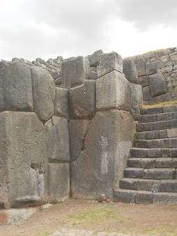 Cusco Sacsayhuam�n, another stairs with geometric cut giant corner stones