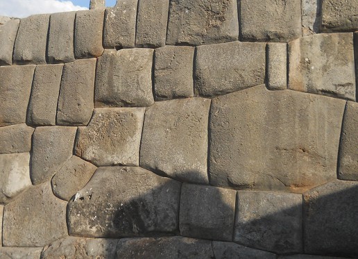 Cusco, Sacsayhuam�n, terrace 1, wall 06 - detail 02 with poligonal stones