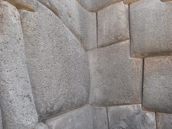Cusco, Sacsayhuamn, erste Terrassenstufe, Mauer 08, Inneneckbereich, Detail 06
