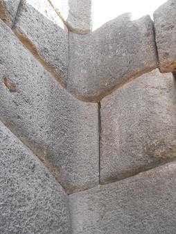 Cusco, Sacsayhuam�n, terrace 1, wall 08, inner corner area, detail 07