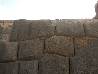 Cusco, Sacsayhuam�n, terrace 1, side wall, detail 09