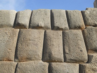 Cusco, Sacsayhuamn, terrace 1, wall with many rectangular stones - detail 11