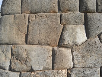 Cusco, Sacsayhuamn, erste Terrassenstufe, Vielecksteine, Detail 12