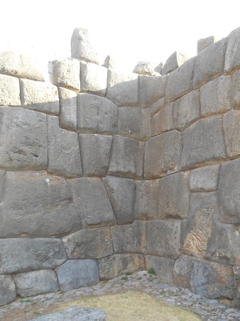 Cusco, Sacsayhuamn, terrace 1, inner corner area 03 with poligonal stones