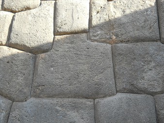 Cusco, Sacsayhuam�n, terrace 1, inner corner area 03 with poligonal stones - detail 14
