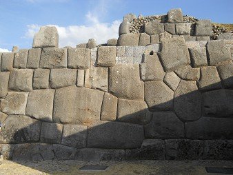 Cusco, Sacsayhuam�n, segundo piso, muro 07