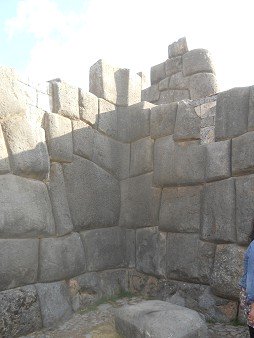 Cusco, Sacsayhuam�n, segundo piso, muro 08, zona del rinc�n 01