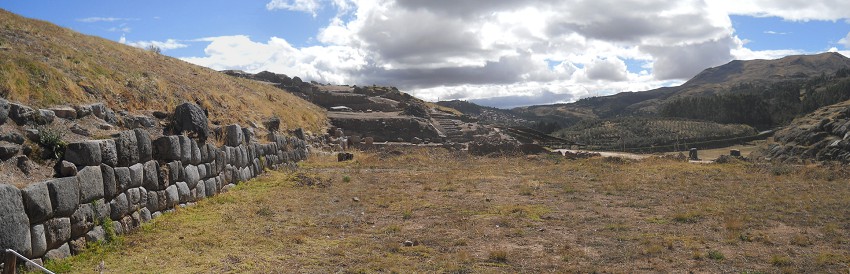 Sacsayhuam�n cuarto piso, muro grande, panorama