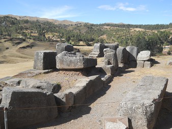 Sacsayhuamn (Cusco), terrace 4, during the way back passing more walls 02