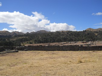 Sacsayhuam�n (Cusco), terrace 4, a long wall 01