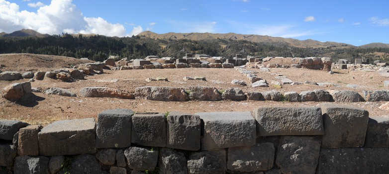 Sacsayhuam�n (Cusco), terrace 4, view to groundwork, panorama