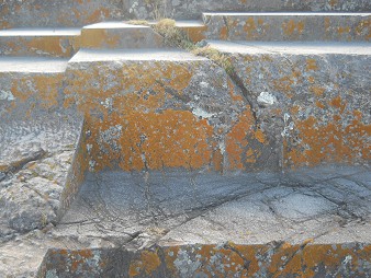 Sacsayhuam�n (Cusco), el trono gigante en la colina aplanada, detalle 01