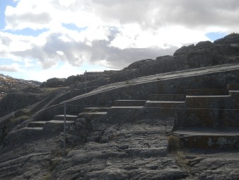 Sacsayhuam�n (Cusco), el trono gigante en la colina aplanada, fin izquierdo