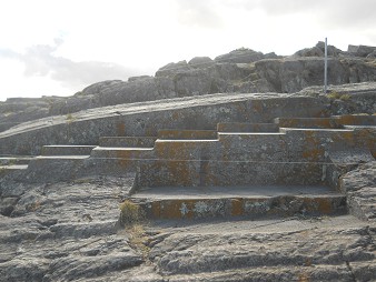Sacsayhuam�n (Cusco), el trono gigante en la colina aplanada, parte izquierda