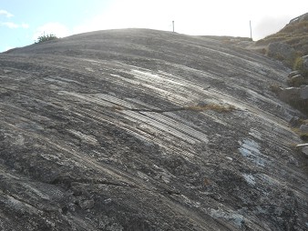 Sacsayhuam�n (Cusco), the big bows of the flattened rock on the flattened hill 05