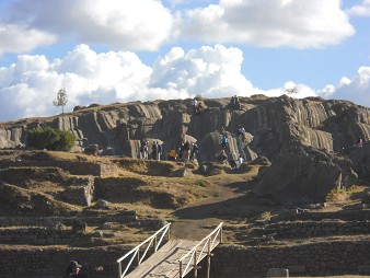Sacsayhuamán (Cusco), slides 09, view from the amphitheater to the slides Sacsayhuamán (Cusco), slides 09, view from the amphitheater to the slides