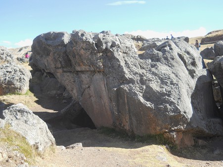 Sacsayhuam�n (Cusco), grosser Steinbruch, die umgedrehte Treppe 01