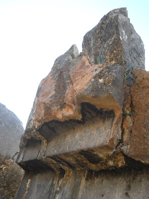 Sacsayhuam�n (Cusco), grosser Steinbruch, die Treppenfl�chen der die umgedrehten Treppe, Nahaufnahme 01