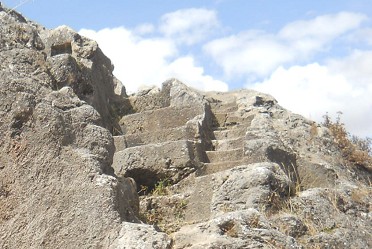 The rock of stairs and thrones "Chinchana grande" (rock of stairs) part 1: the second stairs