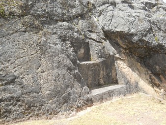 Details from the rock of stairs and thrones "Chinchana grande" part 2 (right): throne